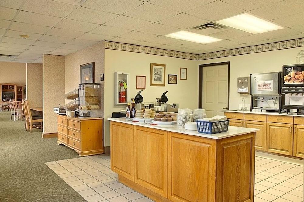 All Season Suites Pigeon Forge Restaurant photo