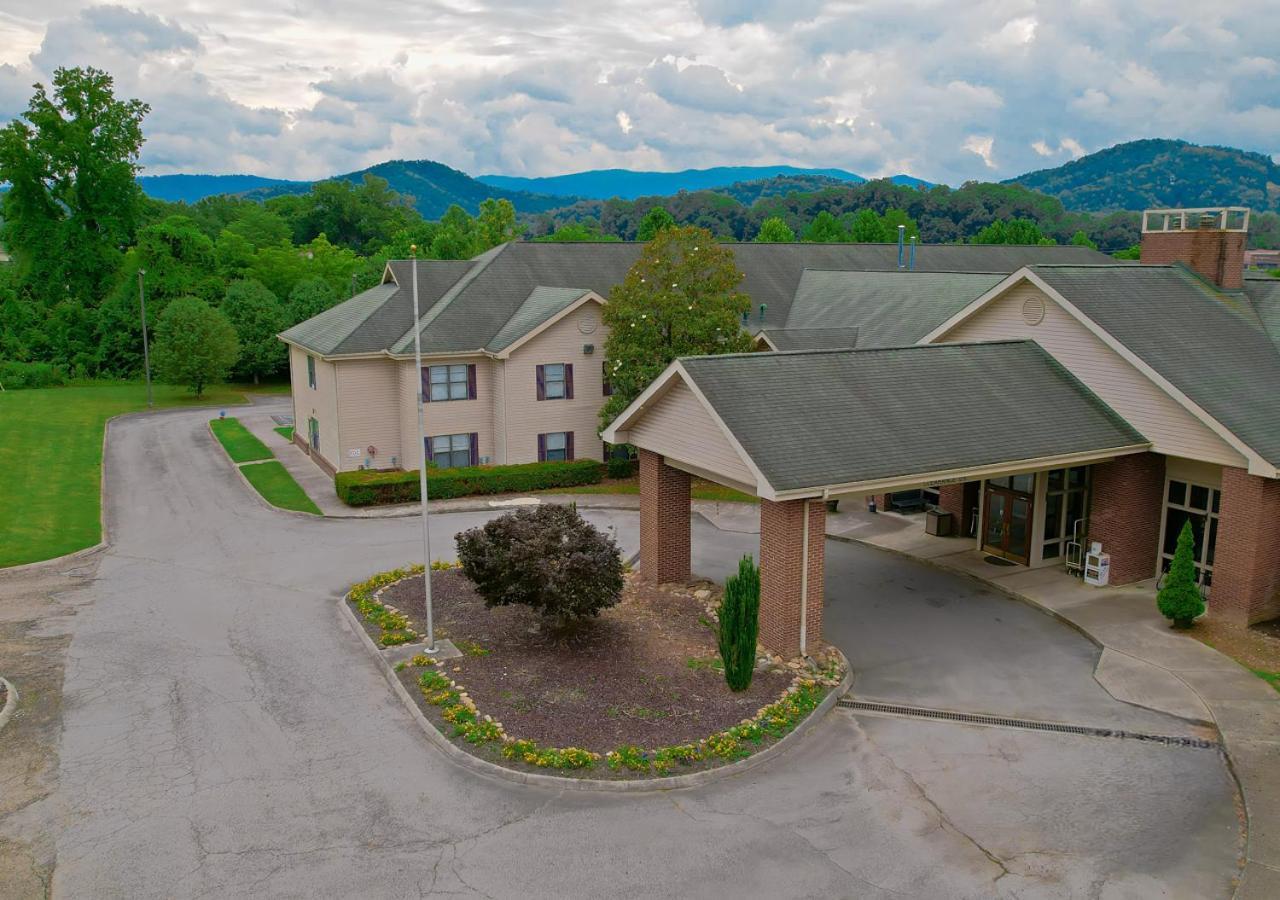 All Season Suites Pigeon Forge Exterior photo