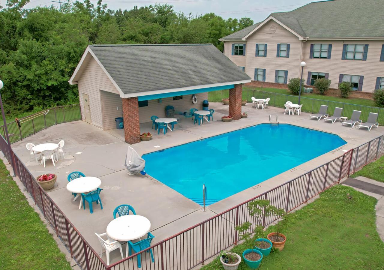 All Season Suites Pigeon Forge Exterior photo