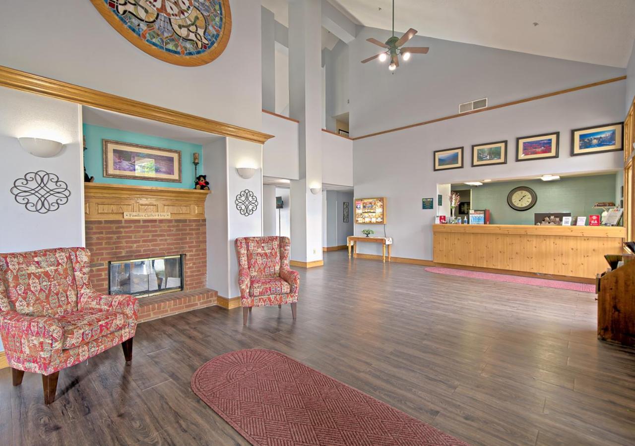 All Season Suites Pigeon Forge Exterior photo