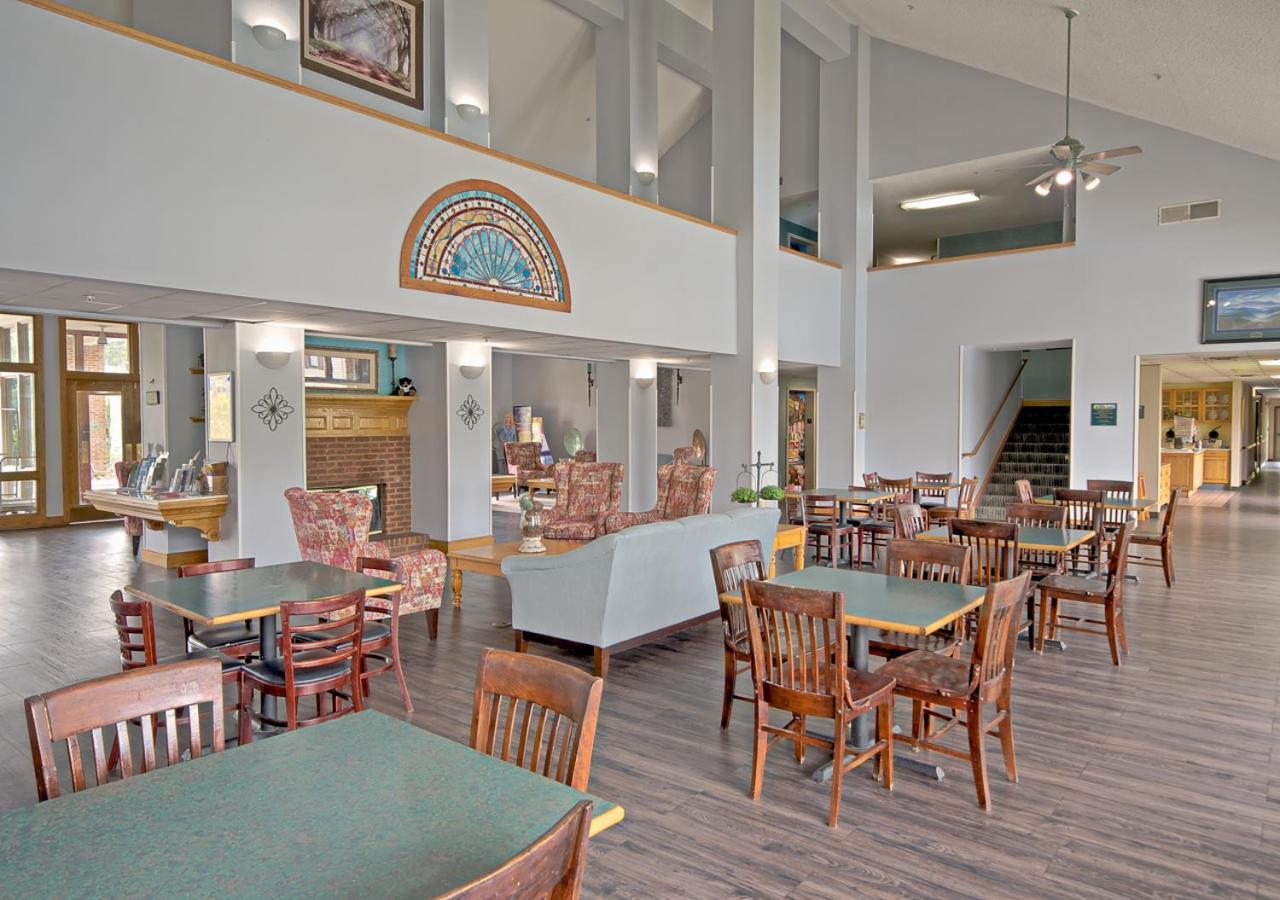 All Season Suites Pigeon Forge Exterior photo