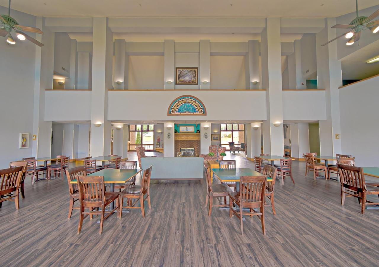 All Season Suites Pigeon Forge Exterior photo