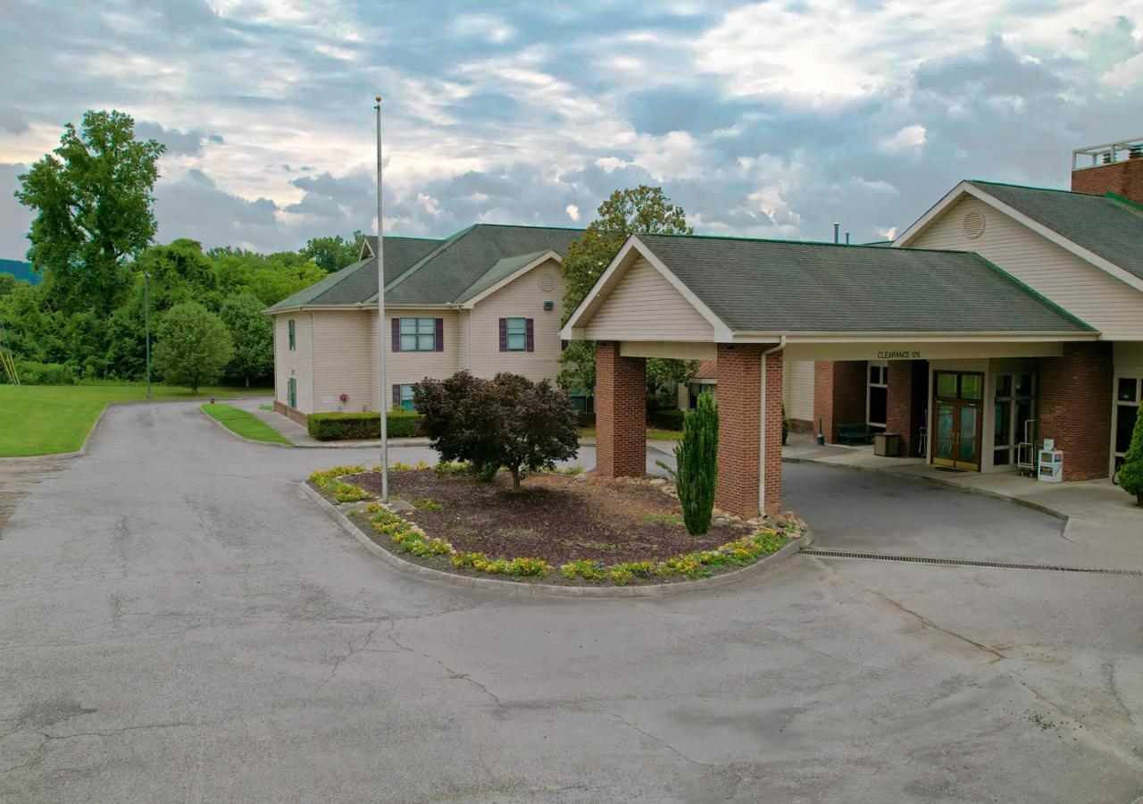 All Season Suites Pigeon Forge Exterior photo